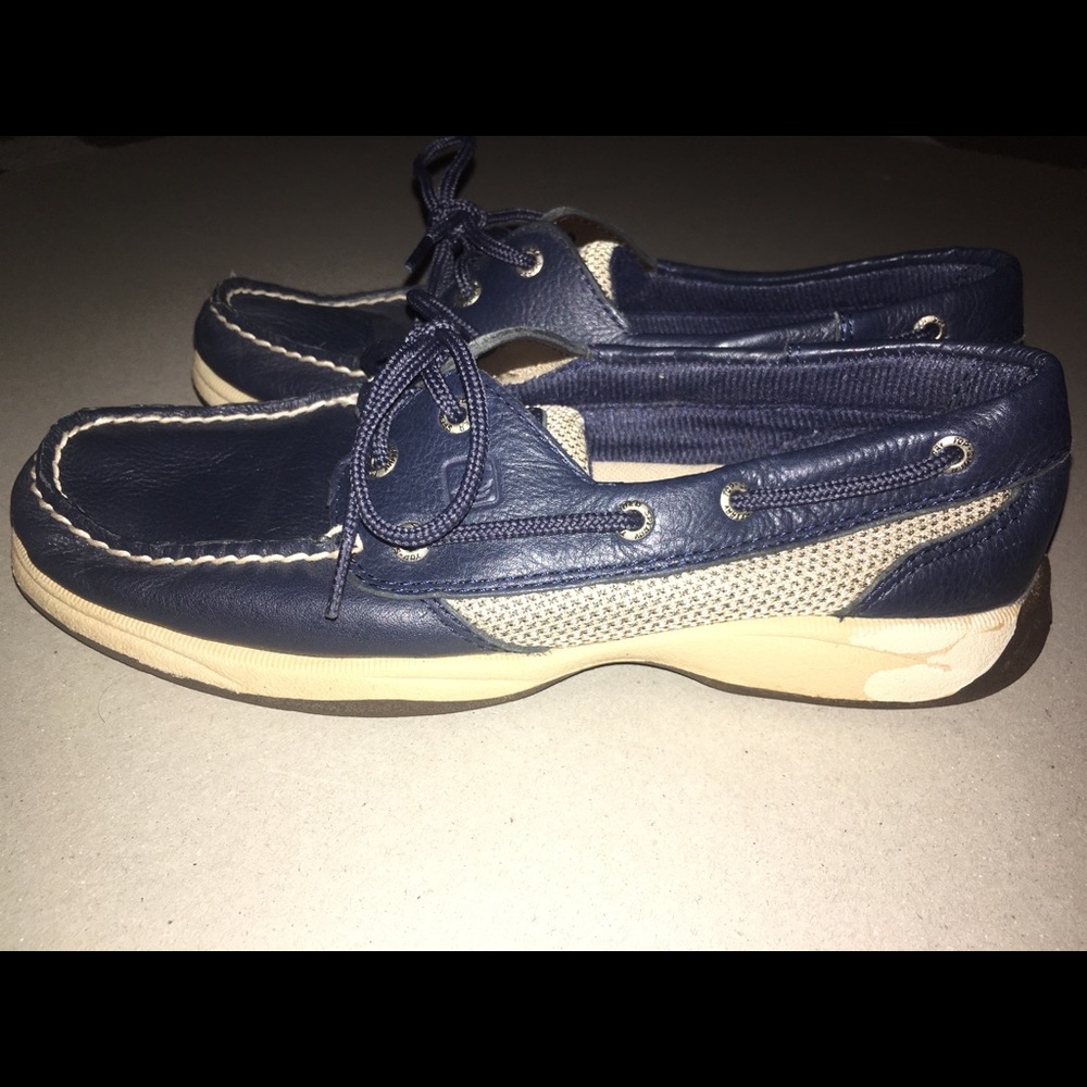 Women’s navy Sperry Top Sider Boat Shoe